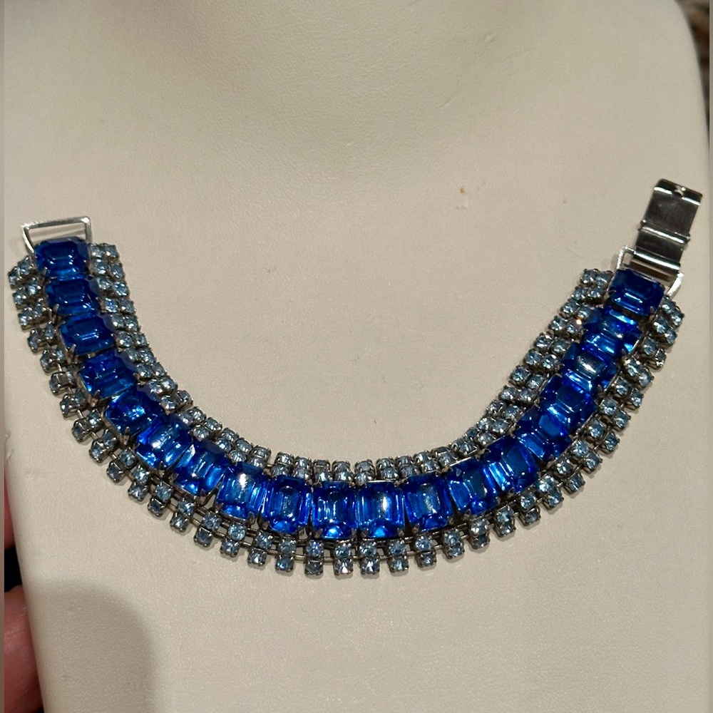 Elegant Vintage Blue/Baby Blue Rhinestone and Silver Tone Women's Bracelet